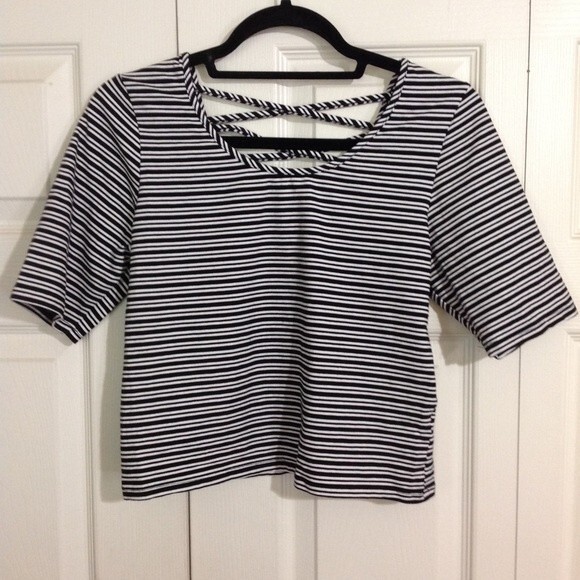 COTTON ON Large Cropped Black White Striped Crewneck Strappy Back Short Sleeves - Picture 1 of 4